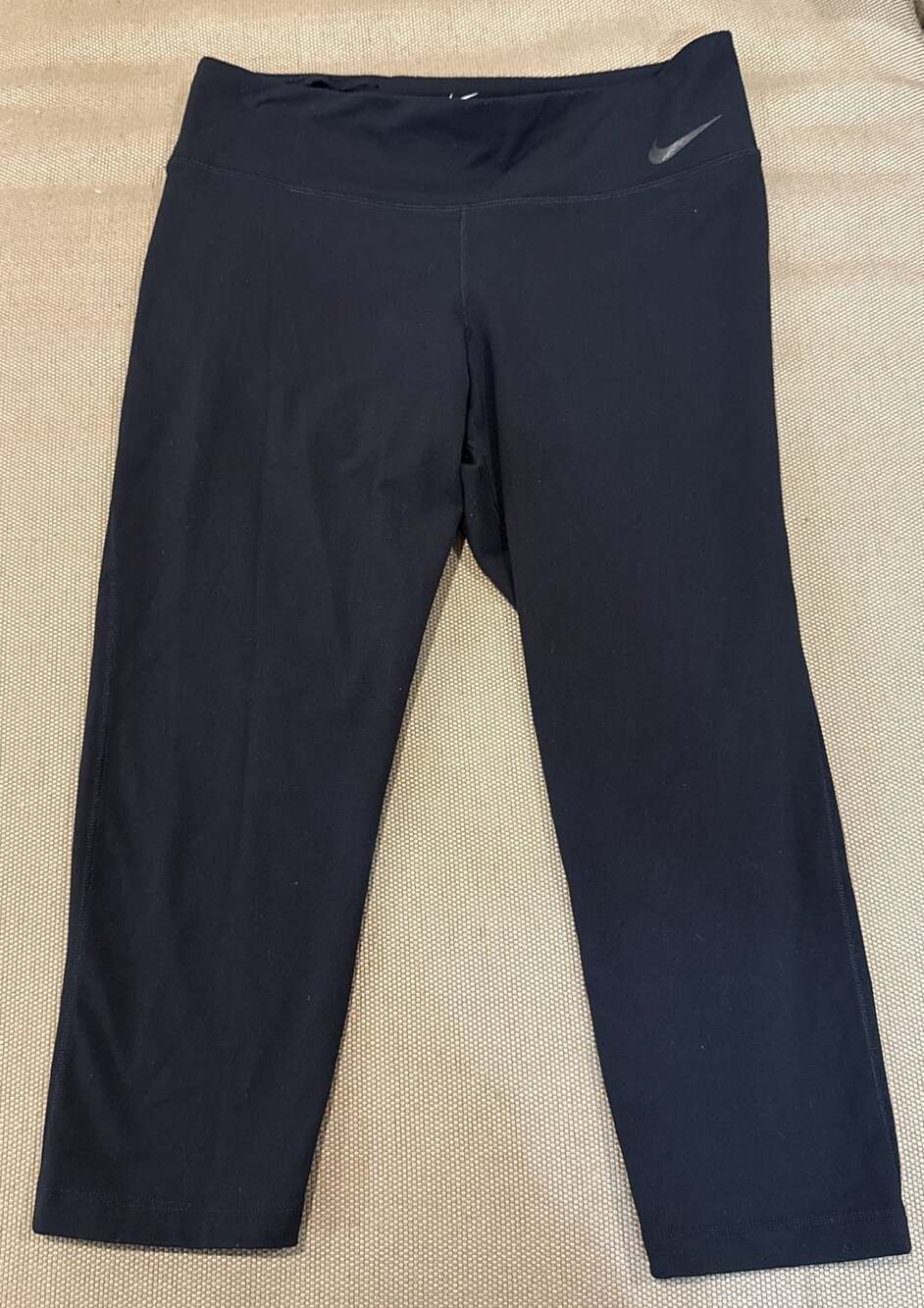 Nike Dri-FIT Capri Leggings Size L Black Cropped Athletic Pants